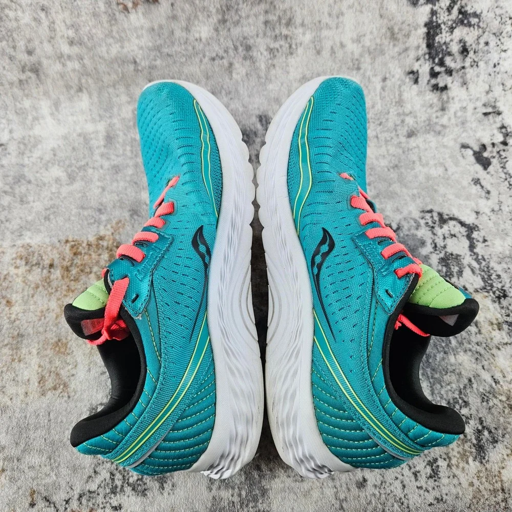 Saucony Kinvara 11 Running Shoes Womens 8 Aqua Blue Pink S10551-10 Sneakers